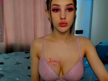Nude cam girl angella_kleee image #2014145