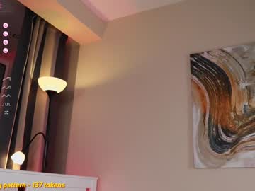 Nude cam girl mila_vita image #5689240