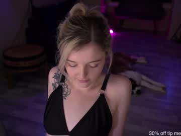 Nude cam girl lucydelovely image #6421591