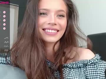 Nude cam girl isia_slay image #2044597