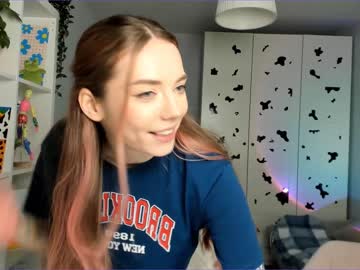 Nude cam girl thisisamelia image #3530575