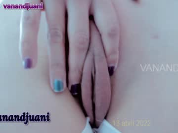 Nude cam girl vanandjuani image #1535959