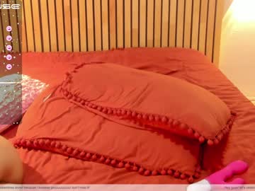 Nude cam girl little_effy18 image #3677695
