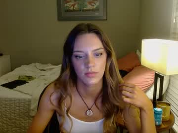 Nude cam girl emmmafox14 image #4686340