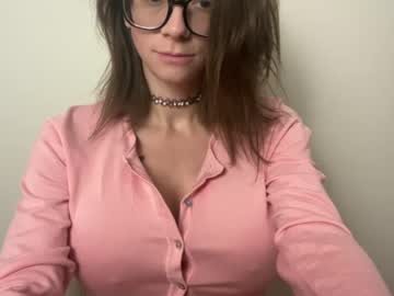 Nude cam girl naomi_reah image #5946460