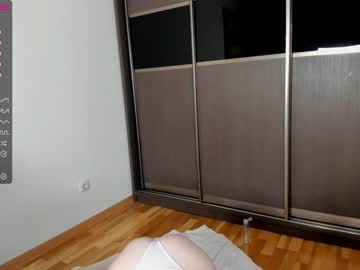 Nude cam girl sweetlighter image #3977168