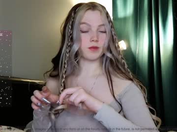 Nude cam girl small_blondee image #6242750