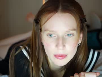 Nude cam girl ellaa91 image #2979140