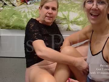 Nude cam couple ells_palace image #5602604
