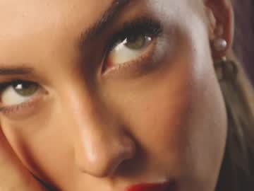 Nude cam girl francescadomi image #2888560