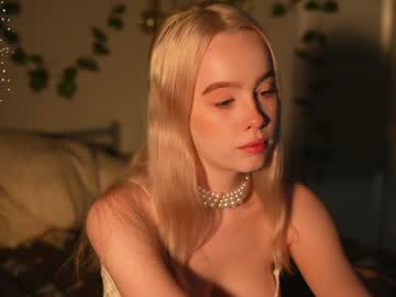Nude cam girl mother__of__dragons image #5623543