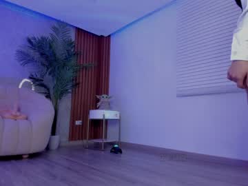Nude cam girl gigi_ulala image #5242800