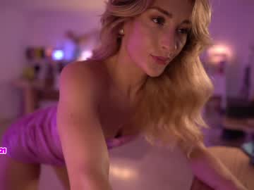 Nude cam girl hannahjames710 image #4610097