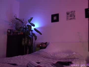 Nude cam girl kronniekray image #1677848