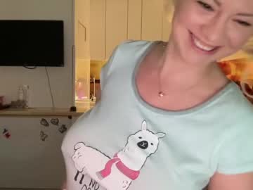 Nude cam girl kiradivine image #3640343