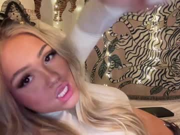 Nude cam girl ari_02 image #5217733
