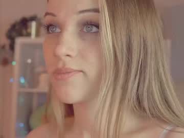 Nude cam girl mia_milagros image #1425027