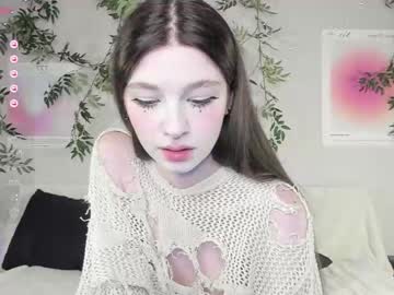 Nude cam girl shycinderella image #6023595