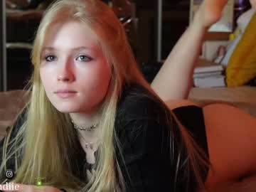 Nude cam girl bestblondiiecb image #6277119