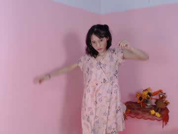 Nude cam girl little_effy18 image #404629