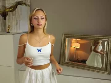 Nude cam girl darlinechapel image #6973168