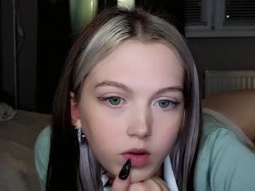 Nude cam girl small_blondee image #5639290