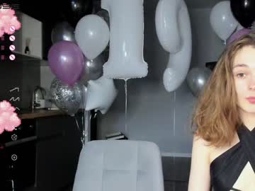 Nude cam girl mxxnsxsul image #2549387