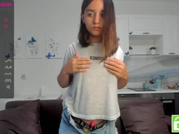Nude cam girl karalyons image #4967347