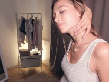 Nude cam girl wave_of_happy_ image #5484937