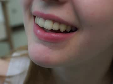Nude cam girl hildgaillard image #7047150