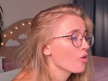 Nude cam girl linellali image #2621469
