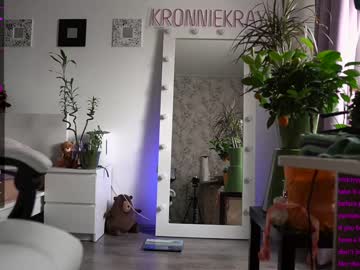 Nude cam girl kronniekray image #1966008