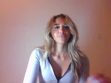 Nude cam girl kikigrayy image #6992417