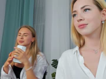 Nude cam girl emmi_rosee image #1580174