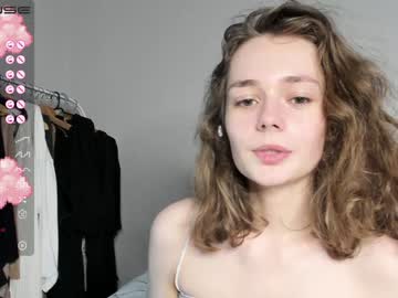 Nude cam girl mxxnsxsul image #2313309