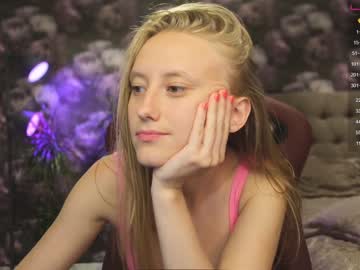 Nude cam girl angeellina image #2429980