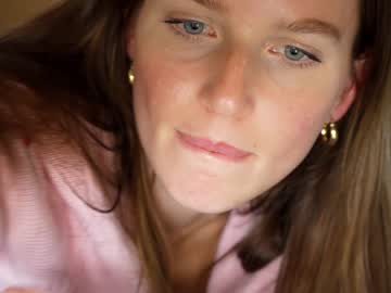 Nude cam girl ellaa91 image #2600040