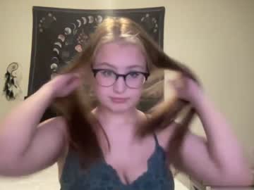 Nude cam girl sarahmartin420 image #4684267