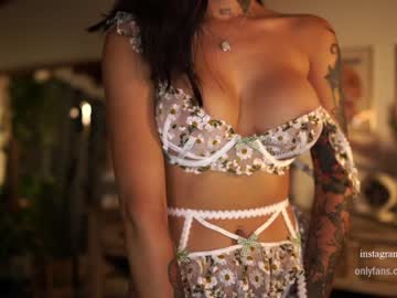 Nude cam girl effyloweell image #1811831