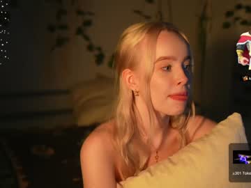 Nude cam girl mother__of__dragons image #5645507