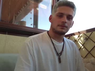 Nude cam man roberto_twink1 image #5219377