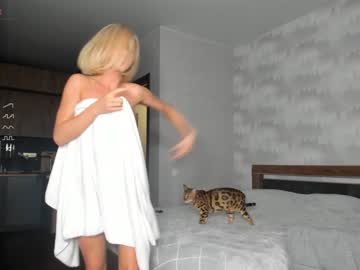 Nude cam girl feraleyes image #5341412