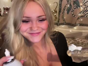 Nude cam girl ari_02 image #5324995