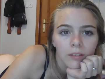 Nude cam girl inocent_student17 image #4992409
