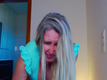Nude cam girl angel_danm_milf image #1688094