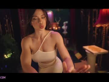 Nude cam girl lucieoude_ image #2070474