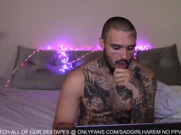 Nude cam couple mari_and_jandro image #4638523