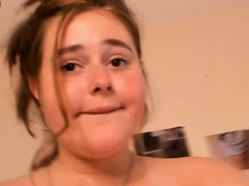 Nude cam girl emilia_me image #2052445