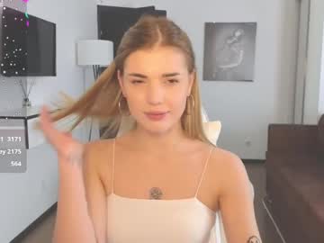 adrianawow1 nude girls camming