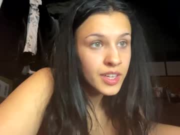 cherrryv20 nude girls camming